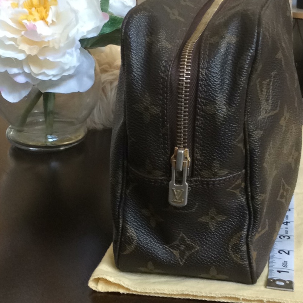 Louis Vuitton troussetoillet cosmetic pouch - Picture 4 of 8